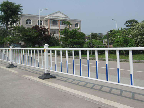 簡(jiǎn)單介紹鋅鋼道路護(hù)欄